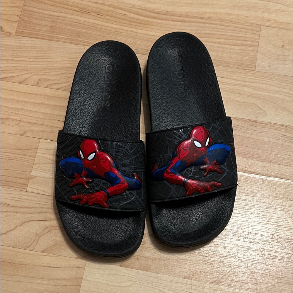 Adidas size 4 Kids Black Spider-Man Sandals